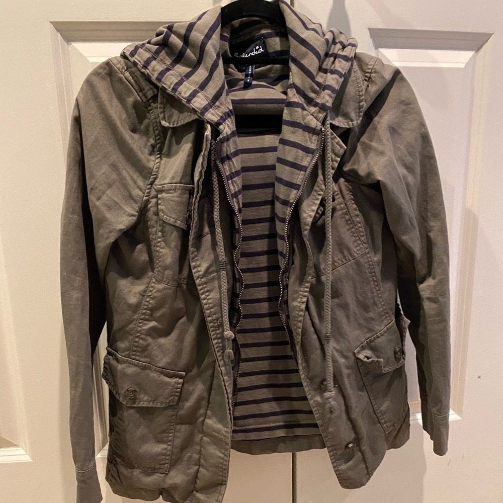 Splendid army green jacket with attached striped lining and hood size S